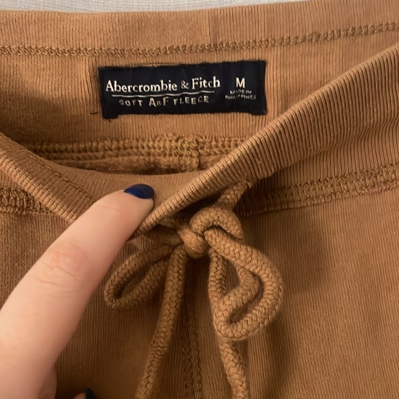 Joggers - Picture 2 of 2